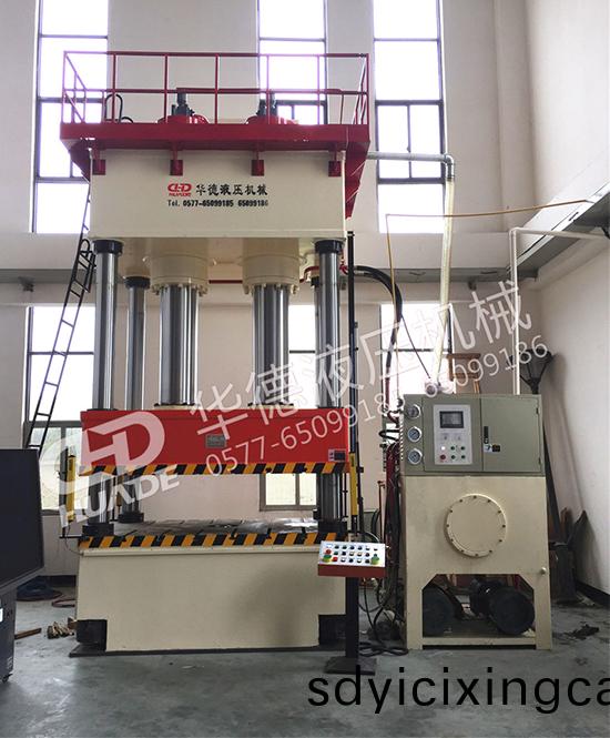 HDY32係列(lie)四(si)柱液(ye)壓(ya)機